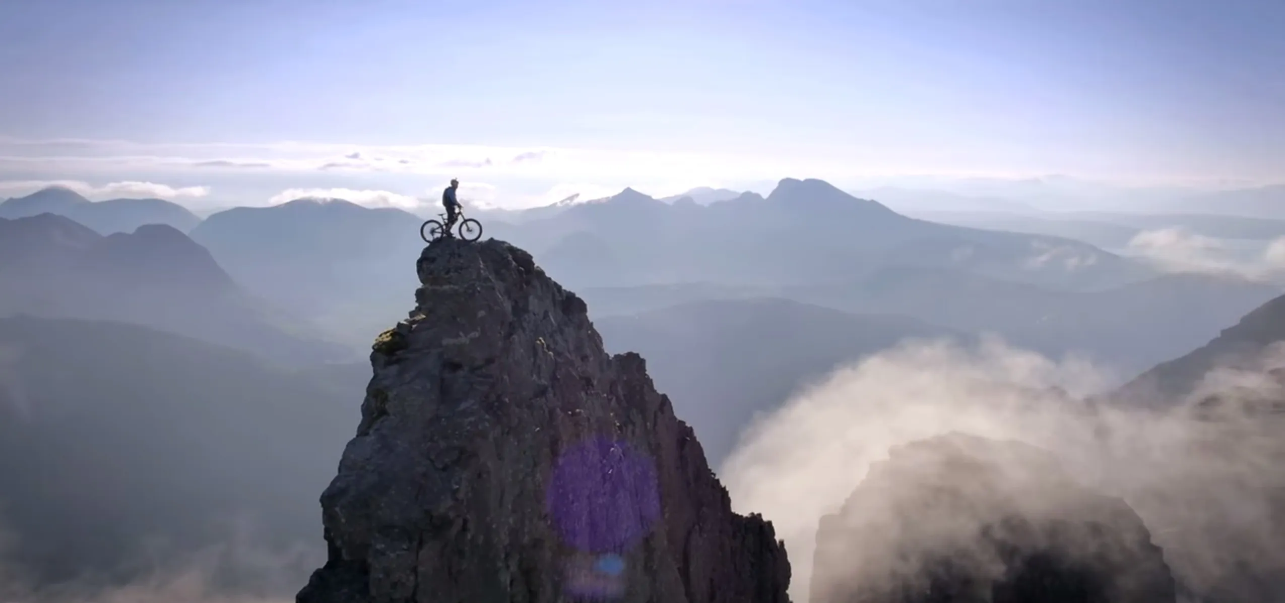 Danny Macaskill, The Ridge à l'île de Skye — photo 1