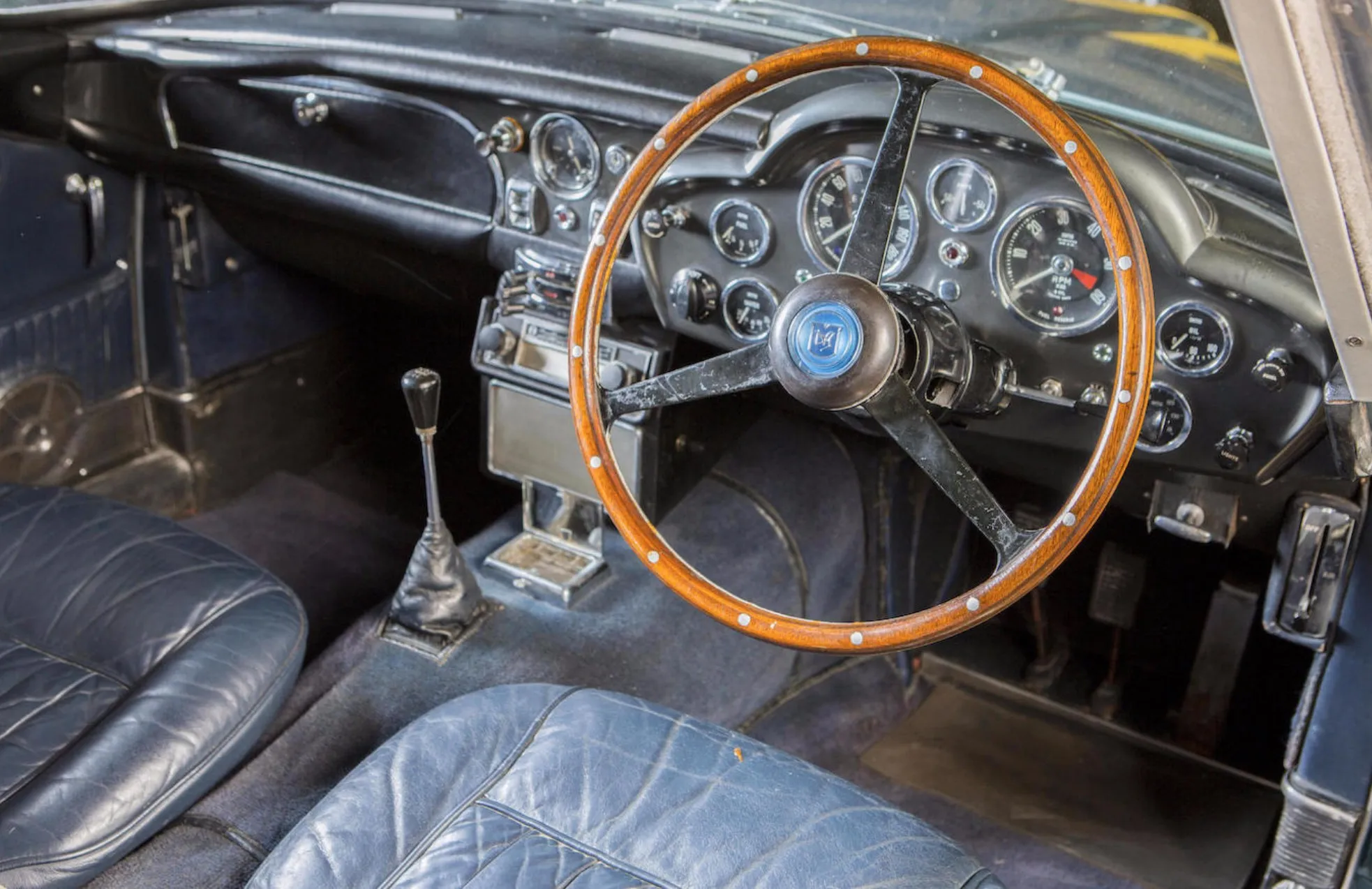 1964 Aston Martin DB5 Sports Saloon — photo 5