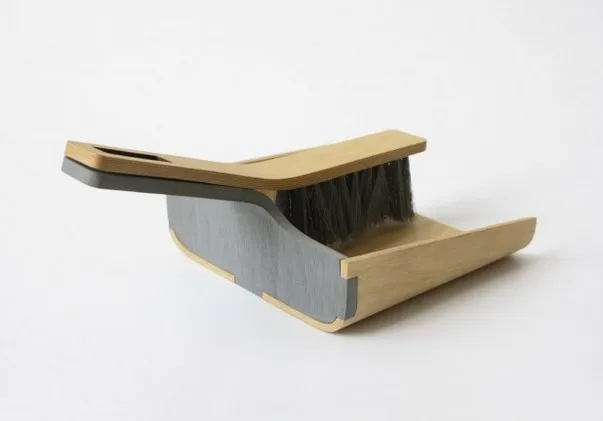 Balayette design Alfred par Tomas Chludil — photo 5