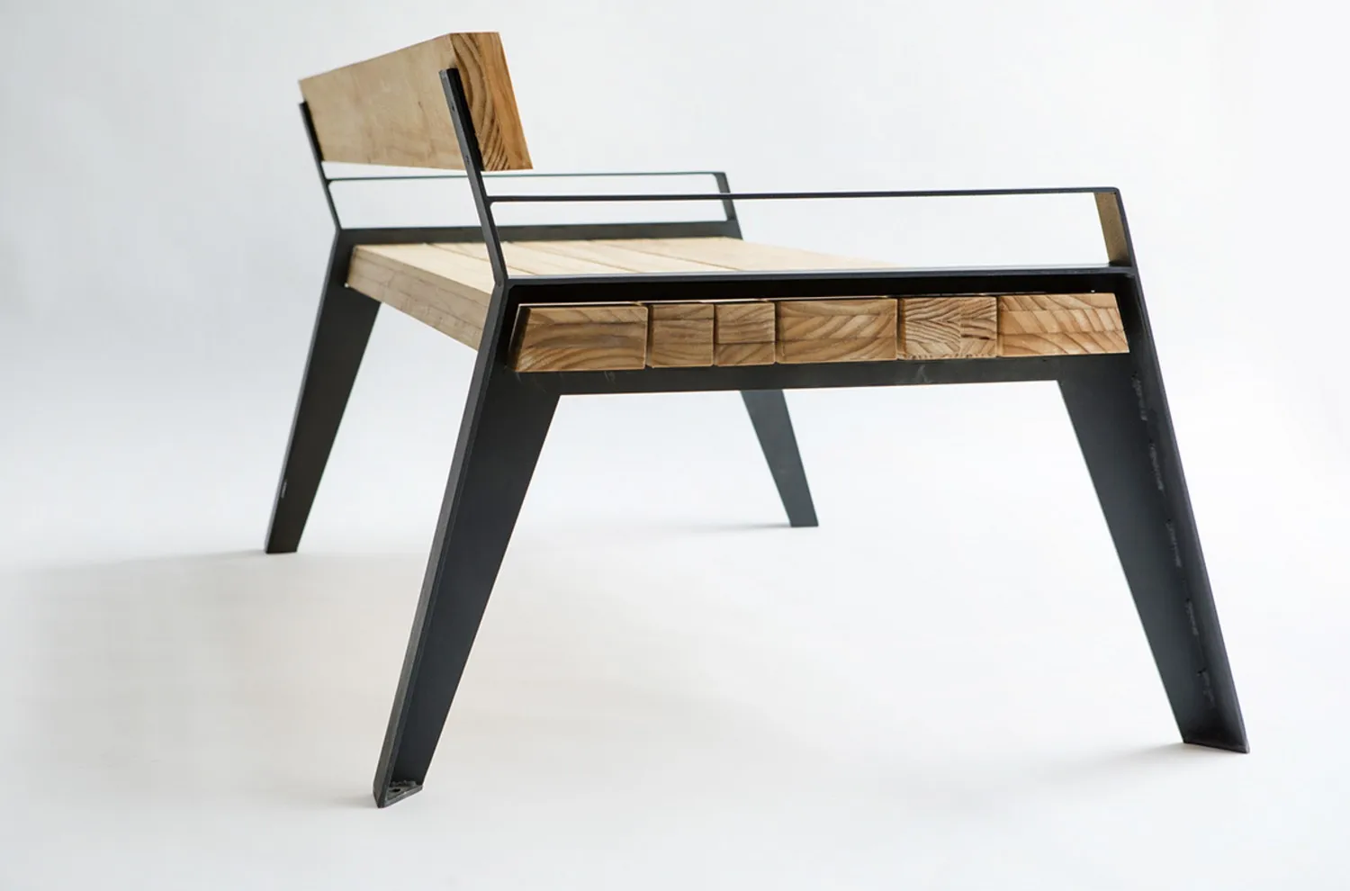 Banc TUYVO par Slava Balbek — photo 4