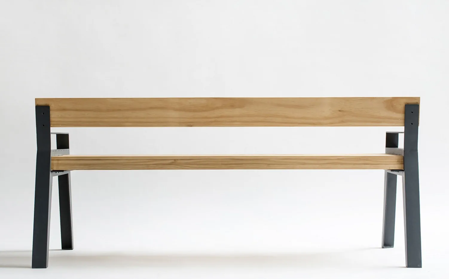 Banc TUYVO par Slava Balbek — photo 3