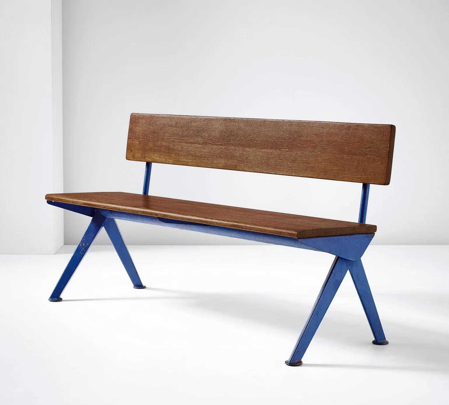 Banc Marcoule par Jean Prouvé — photo 1