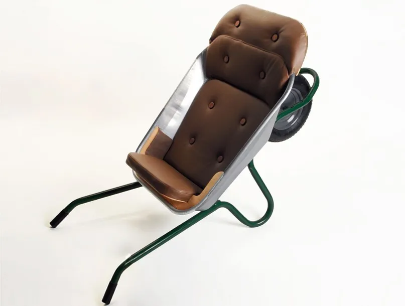 Fauteuil brouette par Sascha Urban et Dorothea Wirwall — photo 1