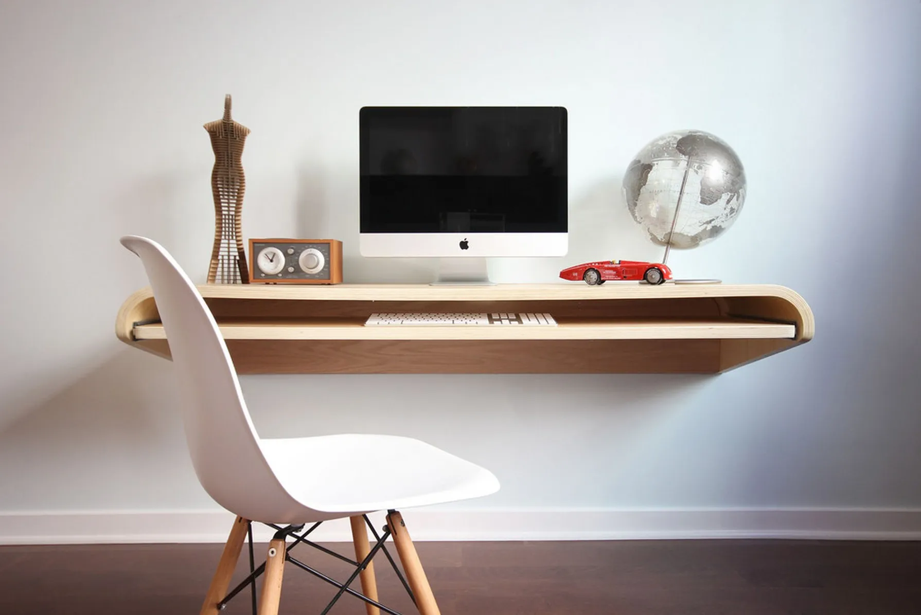 Bureau "flottant" Rift Oak par Dario Antonioni — photo 3