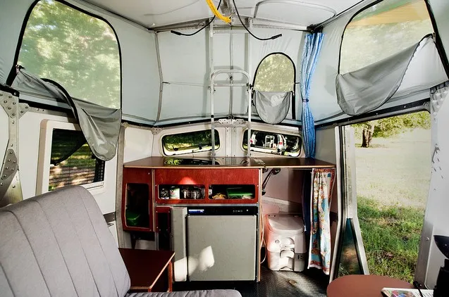 camping-car-cricket-2 Camping car Cricket Camping par Garrett Finney — photo 3