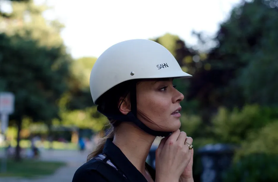 Sahn un joli casque de vélo — photo 1