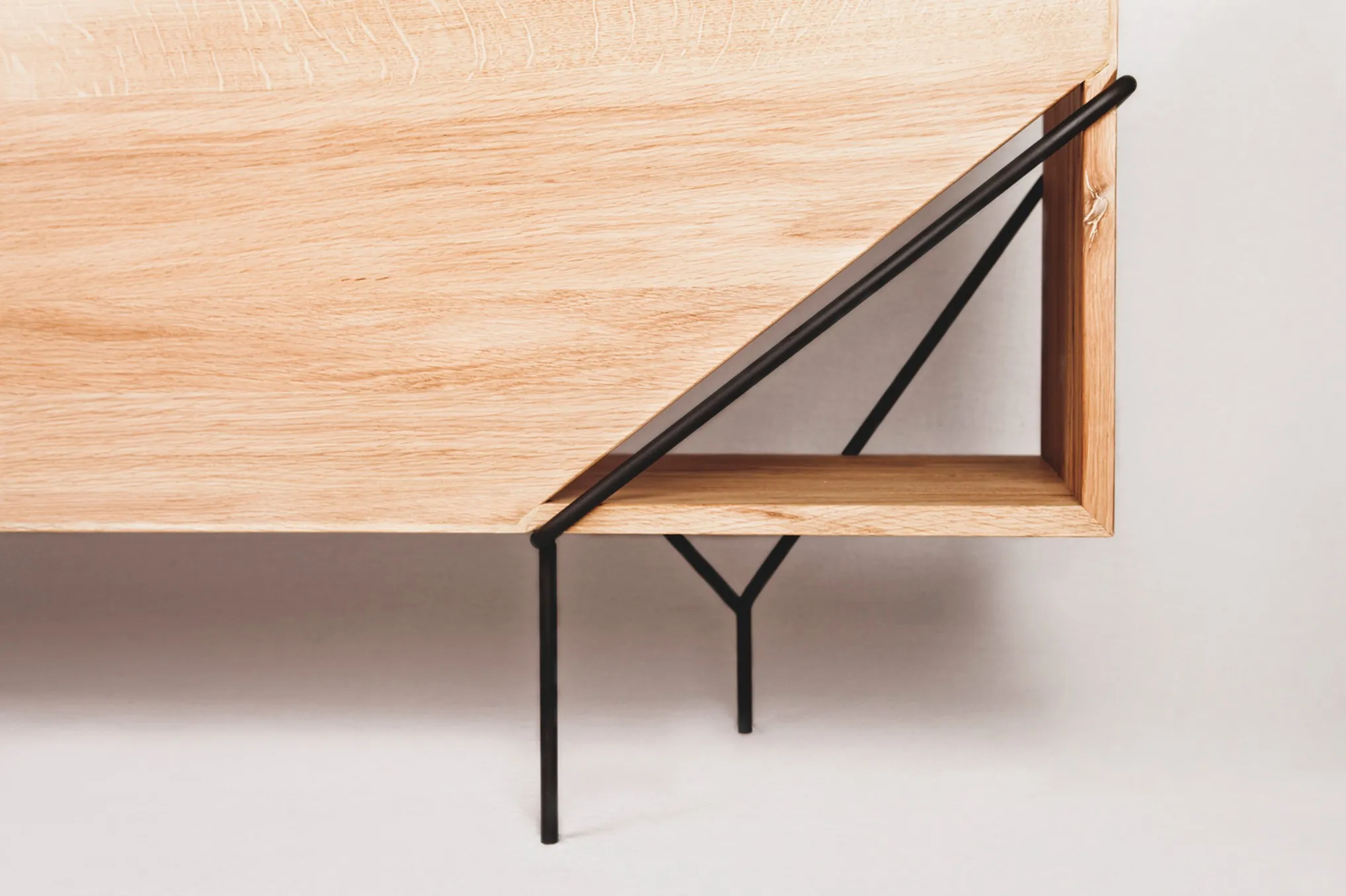 Y side table par Kutarq — photo 2