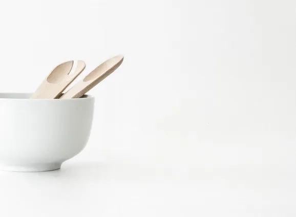 Hang Toss Around des ustensiles de cuisine par KiBiSi pour Muuto — photo 2
