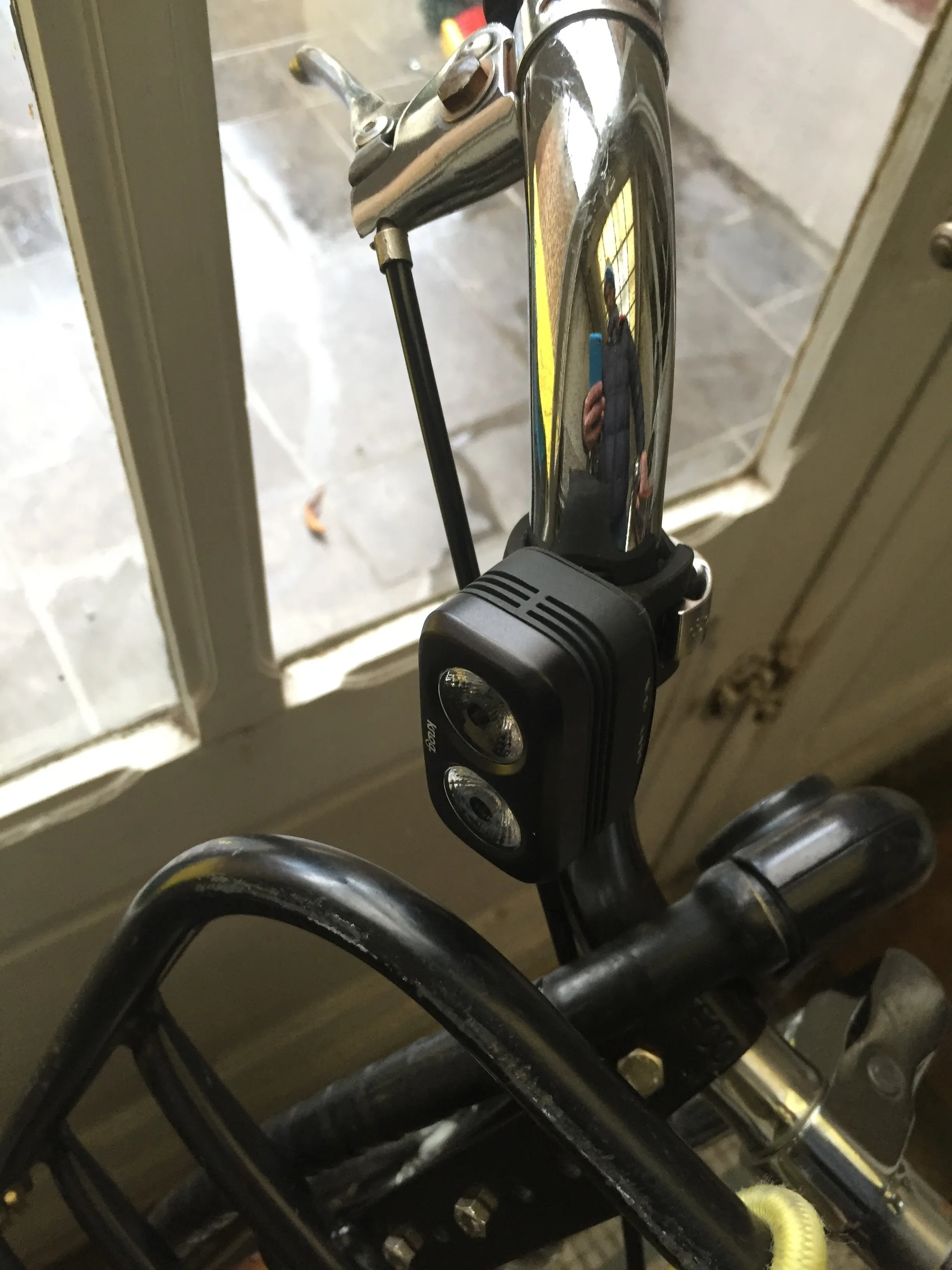 Feux de vélo Blinder Road par Knog — photo 2