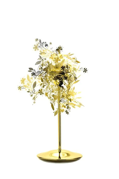 garland_on_table_lamp_stand_jpg_472x1200_q85 Design éphémère sur Google — photo 4