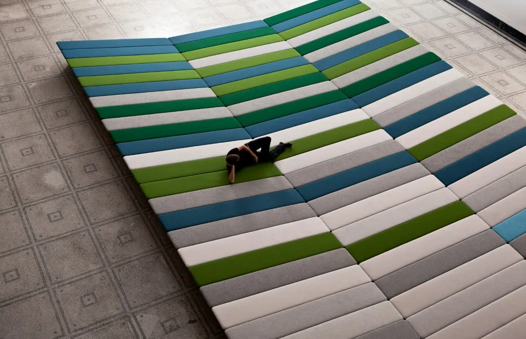 Textile Field Installation pour Kvadrat, "The London Design Festival" — photo 1
