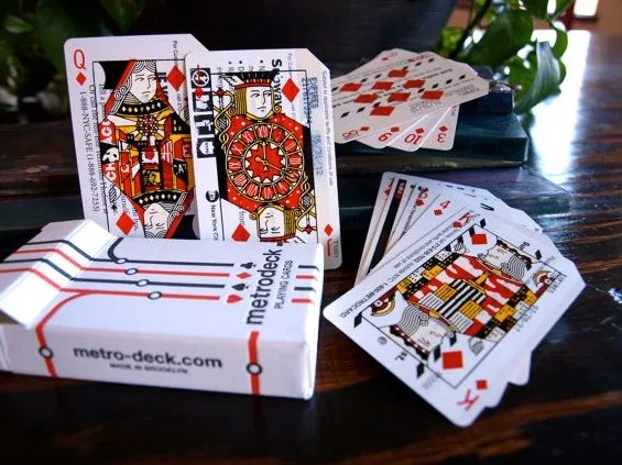 Metrodeck un jeu de carte green par Norman Ibarra — photo 1