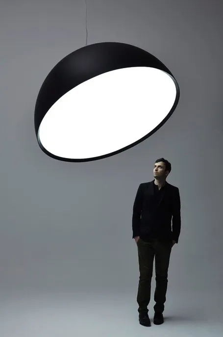Capture, un très grosse lampe par Paul Cocksedge — photo 1