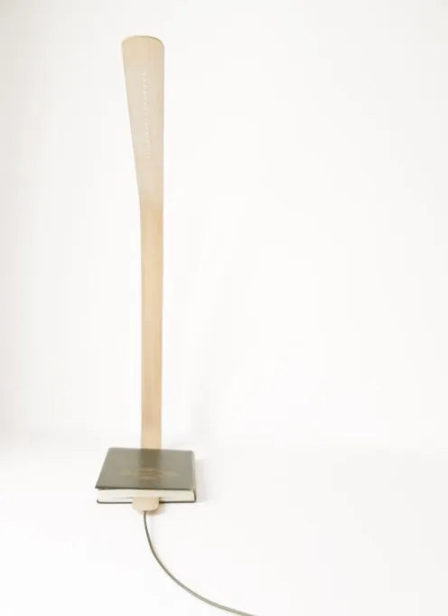 Bookmark Lamp, la lampe marque page par Leonard Kadid — photo 4