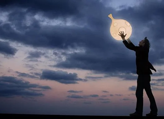 Lampe LUA par Martin Azua — photo 1