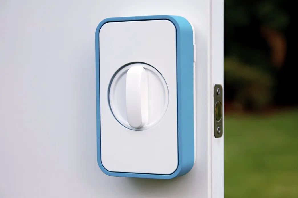 Lockitron une fermeture de porte contrôlée par smartphone — photo 1