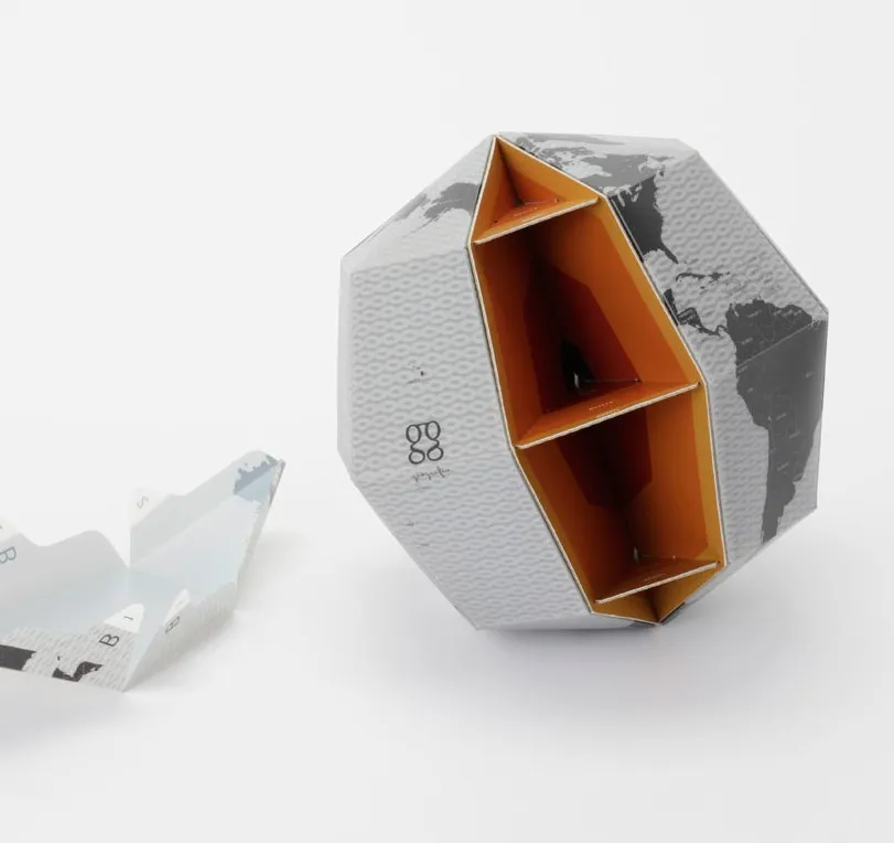 Mappemonde en papier geografia par Drill Design — photo 3