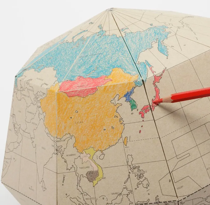 Mappemonde en papier geografia par Drill Design — photo 1