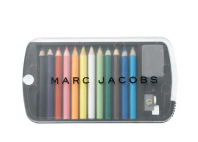 Book Mark par Marc Jacobs — photo 1