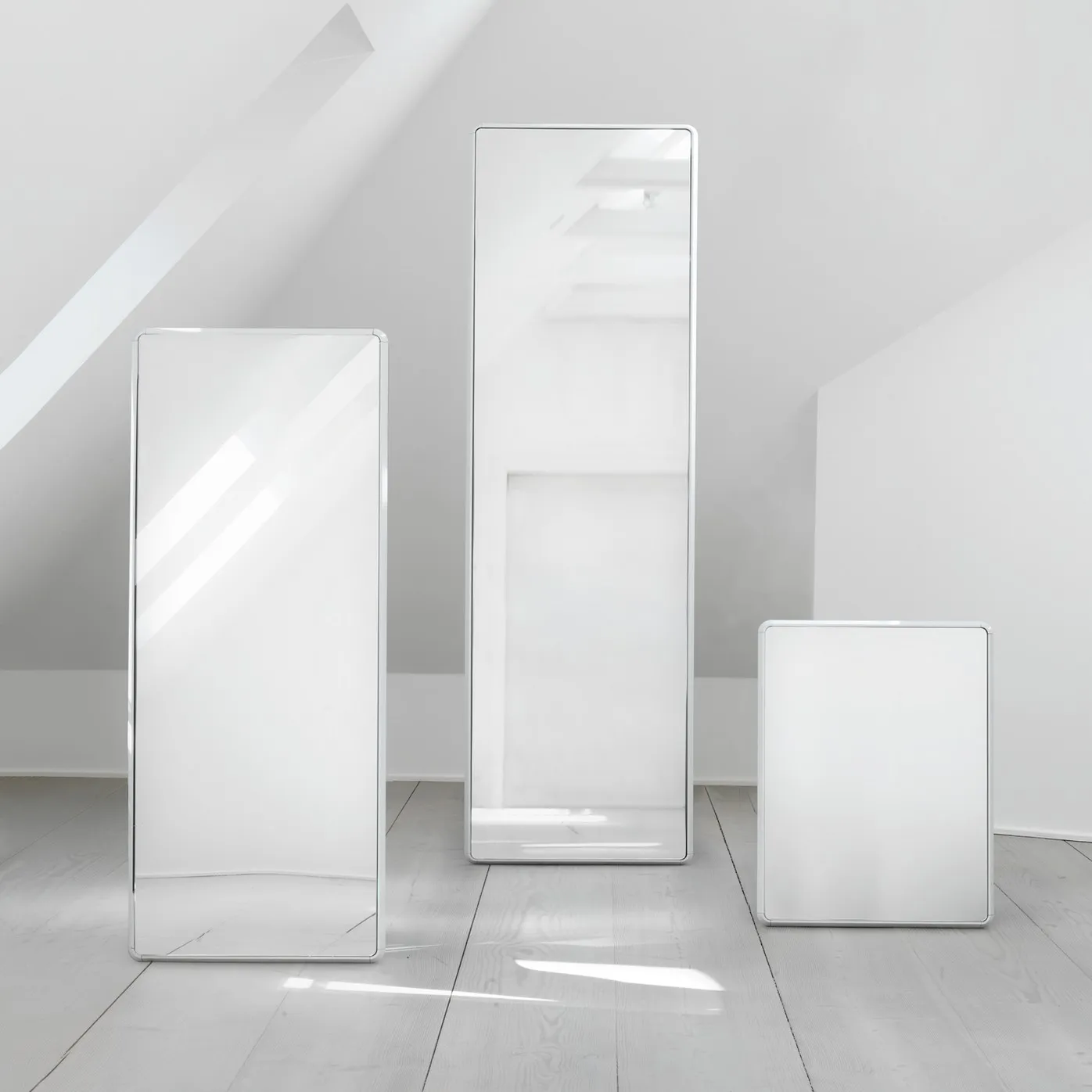 Mirroir VIPP913 par Mortem Bo Jensen — photo 1