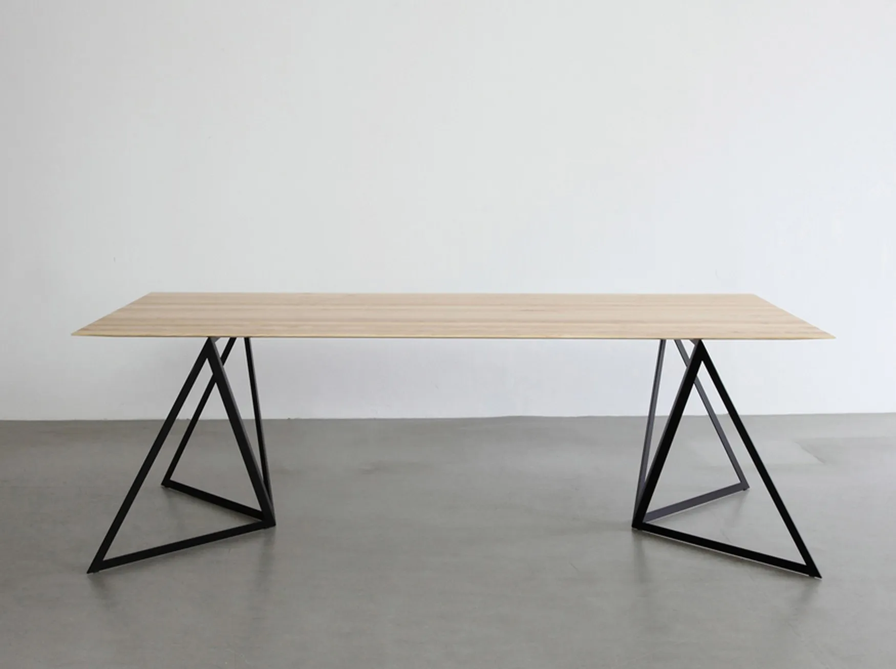 Pieds de table Steel Stand par Sebastian Scherer — photo 5