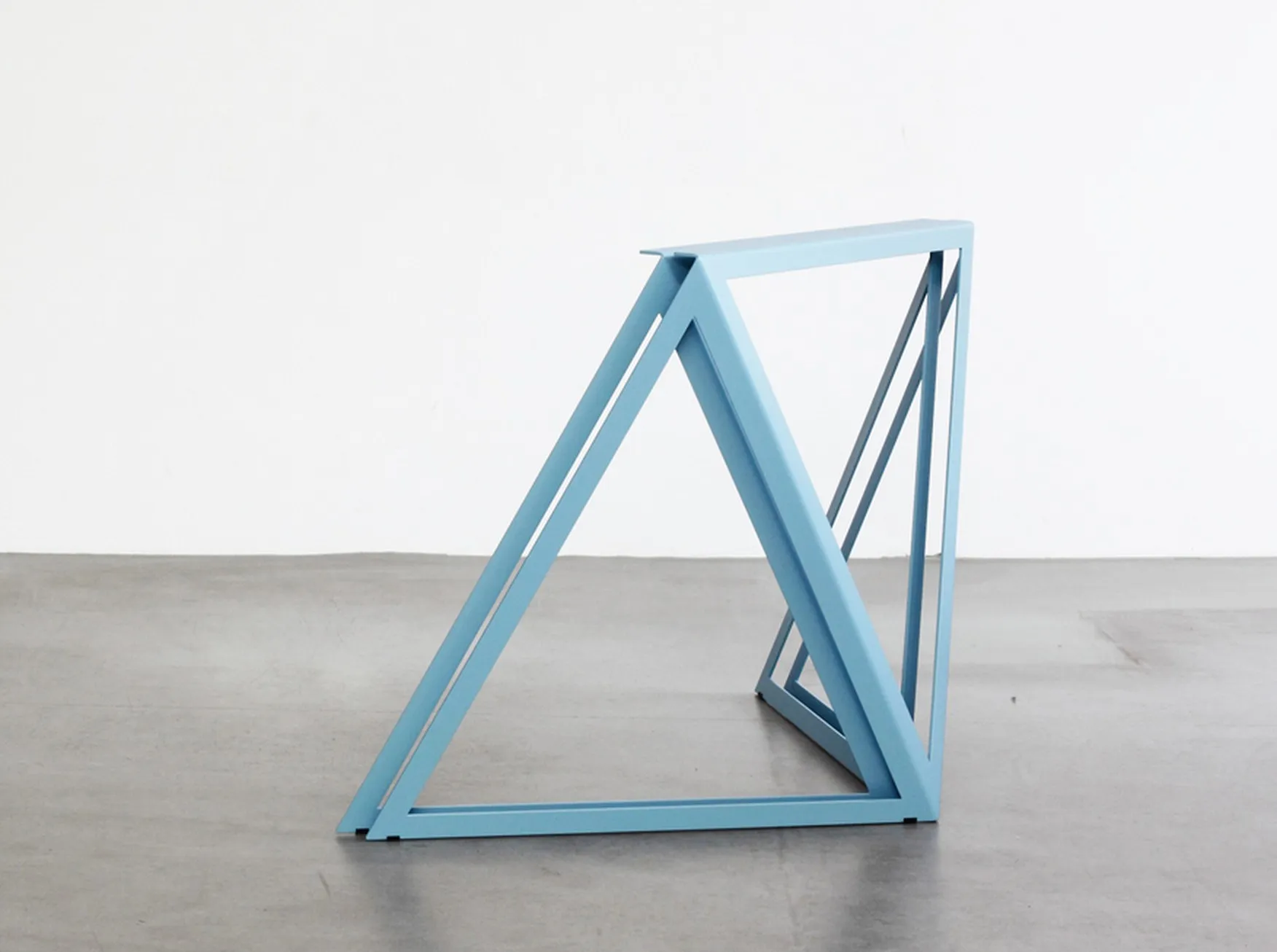 Pieds de table Steel Stand par Sebastian Scherer — photo 3