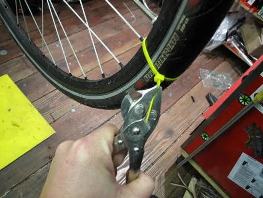Fabriquer un pneu neige pour votre vélo — photo 2