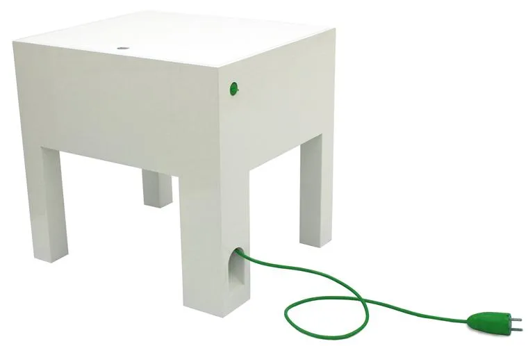 Table Powerwise pour recharger vos appareils par Johanna Strand — photo 1