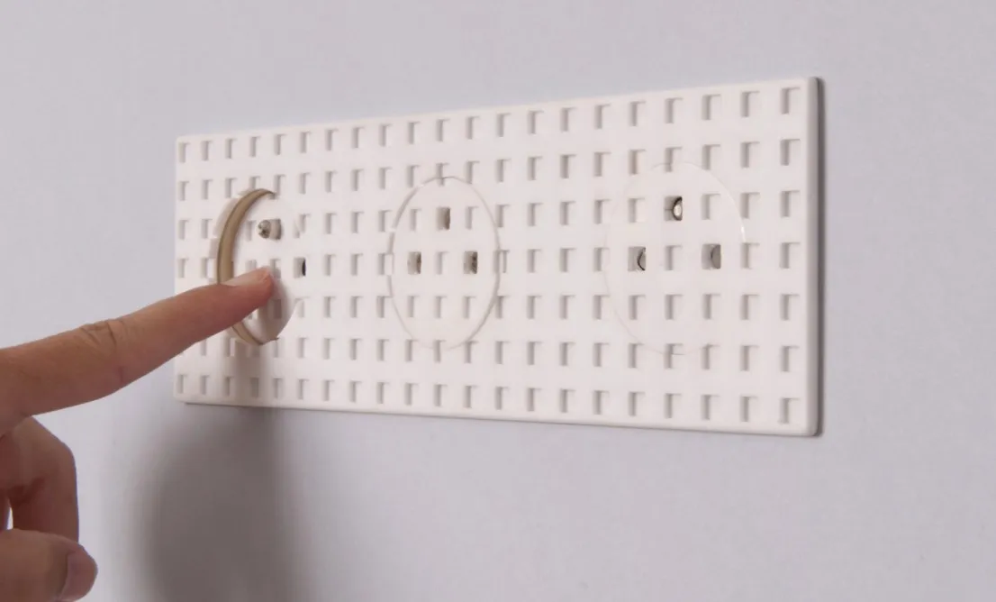 Interrupteurs, prises et variateurs par Inga Sempé — photo 4