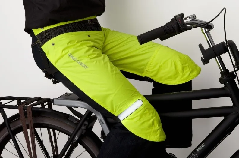 Rainlegs pour être protégé en vélo lorsqu'il pleut — photo 1