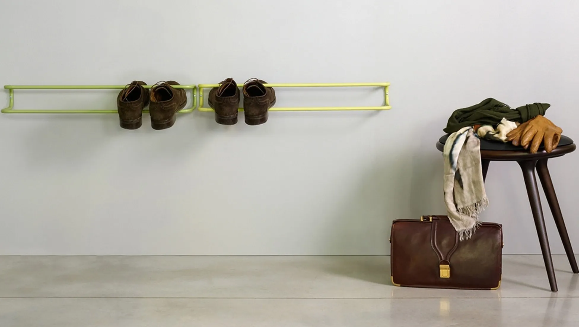 Take Off Your Shoes and Jacket par Ariane Maerz — photo 2