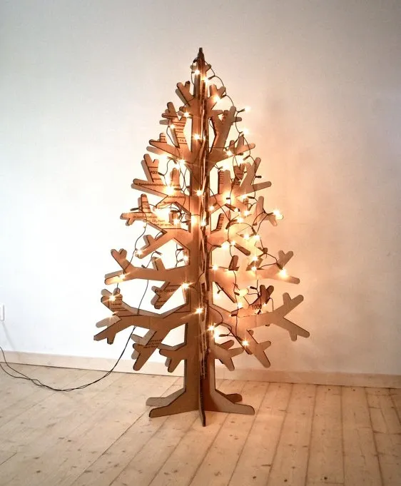 Un sapin en carton pour Noël — photo 2