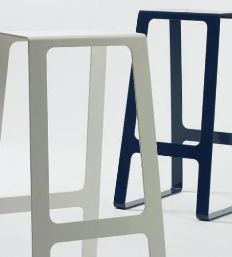 a stool halefurn