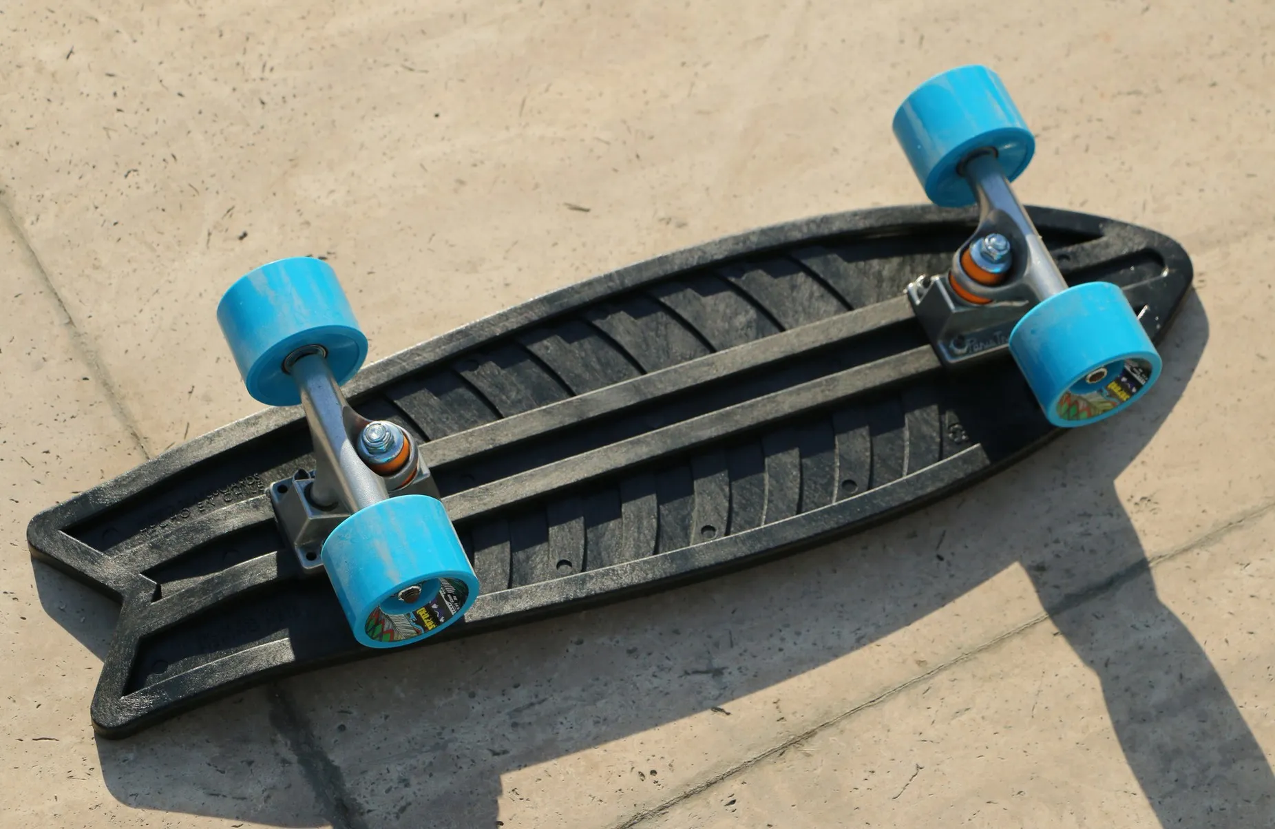Bureo la première planche de skateboard 100% recyclée — photo 3