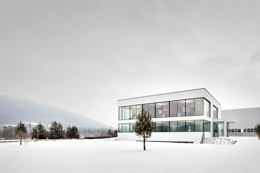 Immeuble de bureau betonring st.veit par Spado Architects — photo 1