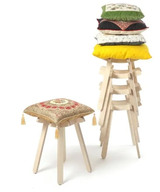 Tab. un tabouret qui s'empile en plus!