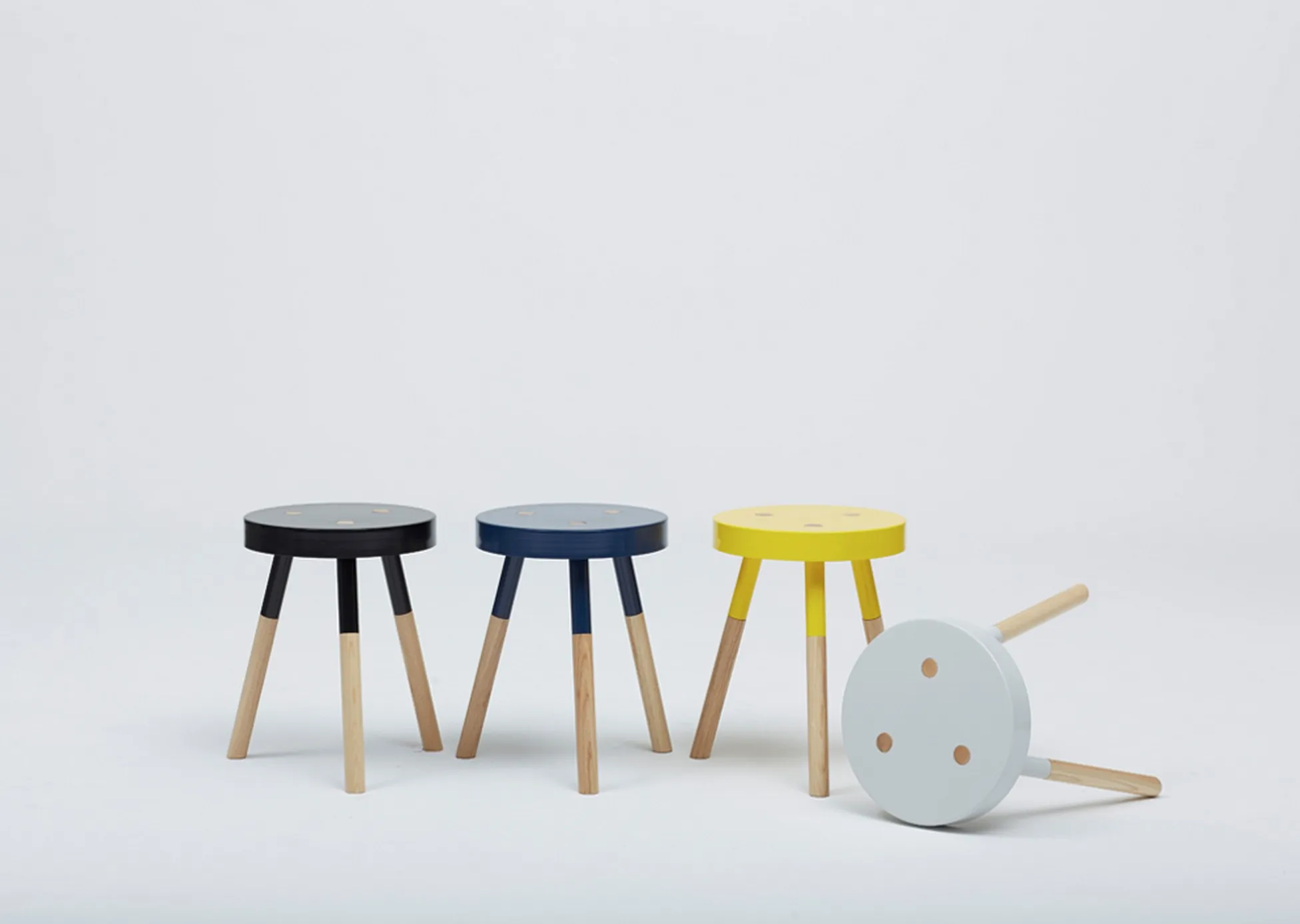 Y Side Table par Tim Webber — photo 1