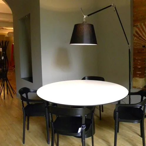 Tolomeo Mega noir par Michele de Lucchi — photo 3