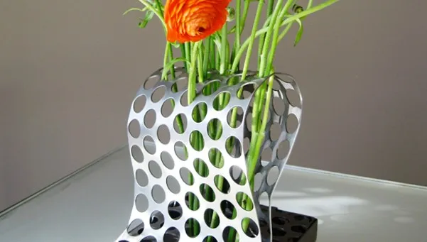 vase en métal