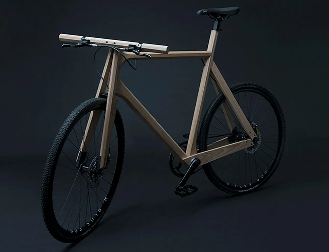 Un superbe vélo en bois — photo 2